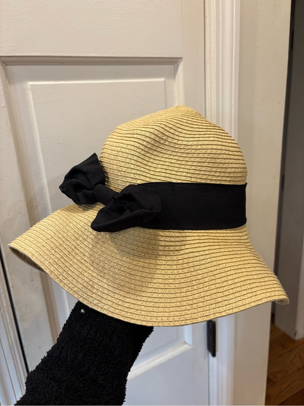 J. Crew Beige Rafia Straw Sun Hat with Black Bow size small medium